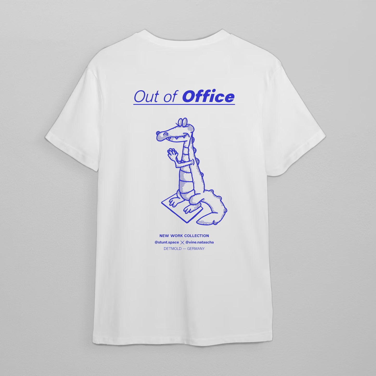 T-Shirt "Out of Office — Ommmmmm"